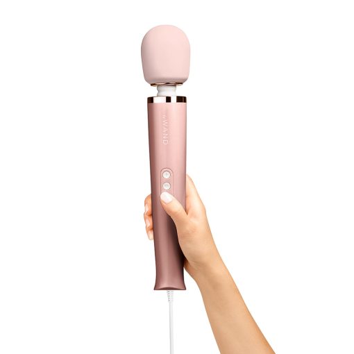 Le Wand Plug-In Vibrating Massager Rose Gold - Image 4