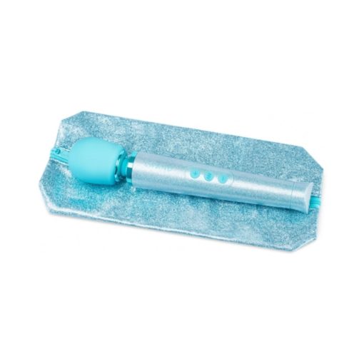 Le Wand All That Glimmers Petite Rechargeable Vibrating Massager Special Edition Set Light Blue - Image 6